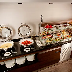 4* Hotell La